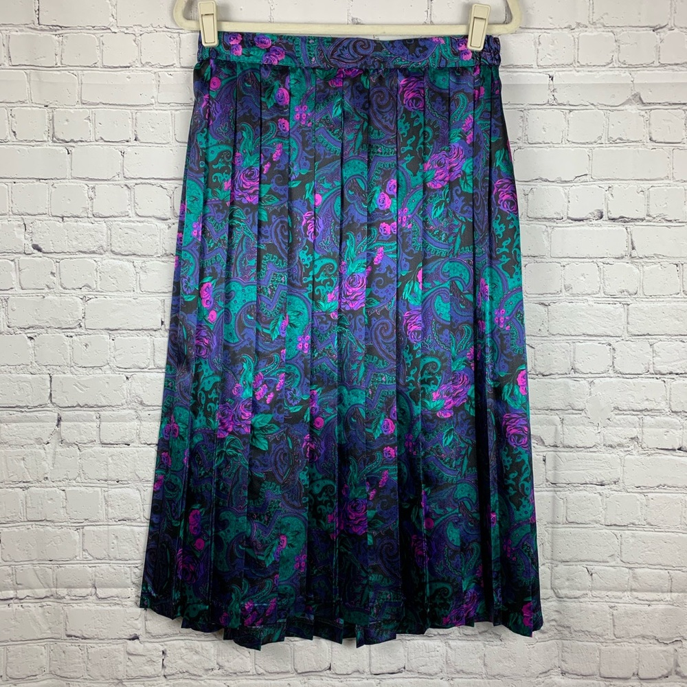 VINTAGE KORET  Maxi Skirt Pleated Broomstick Style Floral Design